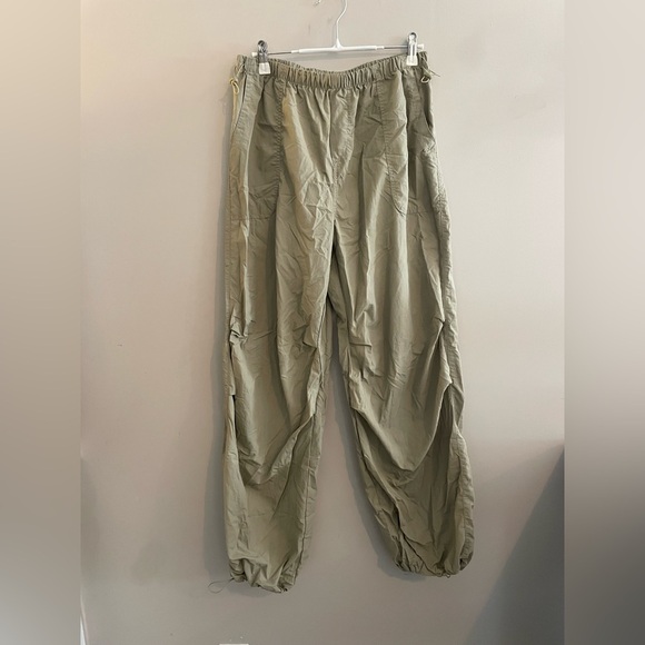 The Workshop (Boutique Brand) Army Green Parachute Pants - Picture 1 of 4